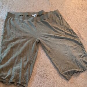 Liz Claiborne Olive Green Striped Shorts/Capris